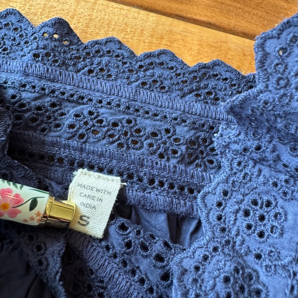 Doen Navy Blue Lace Blouse - Picture 2 of 5